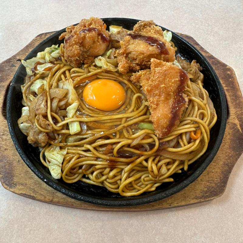 カツ乗せ焼きそば(銀河のちゃんぽん)