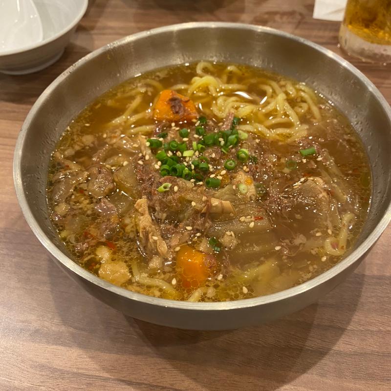 テールラーメン ハーフ(肉屋のせがれ 焼にーくん)