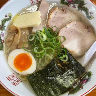 塩バターチャーシュー麺 並(日の出製麺所)