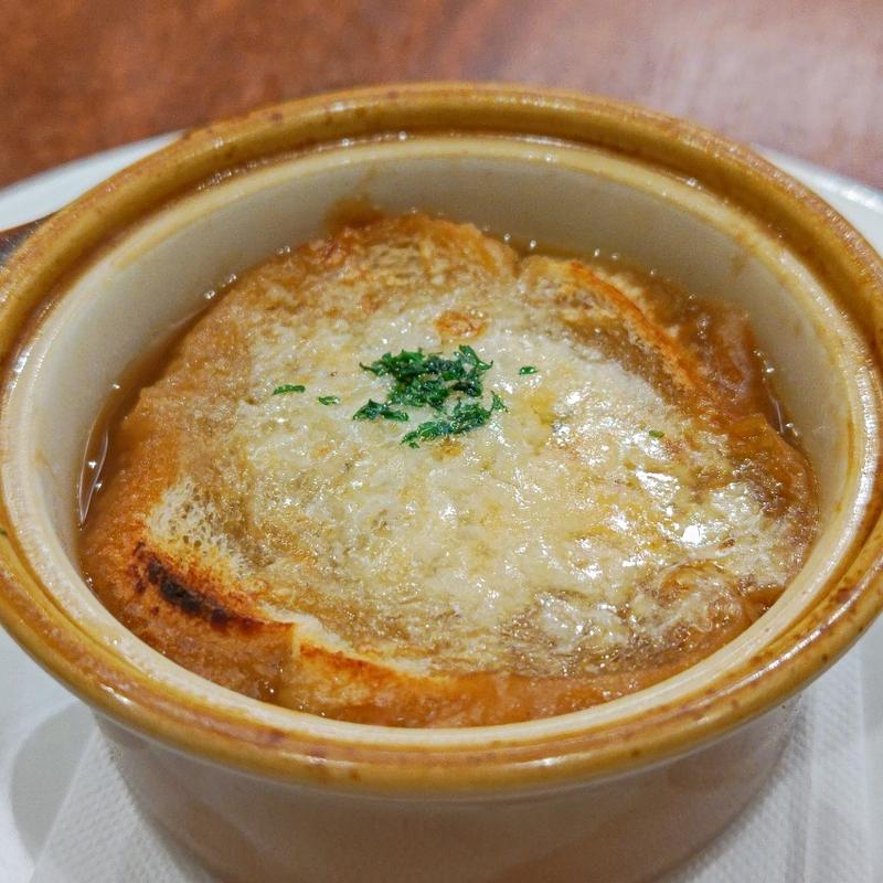 オニオングラタンスープ(ロイヤルホスト馬車道店)