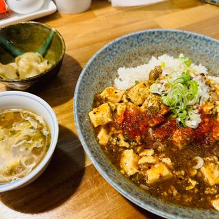 麻婆豆腐定食(麻婆豆腐 めしとさけ だるま)