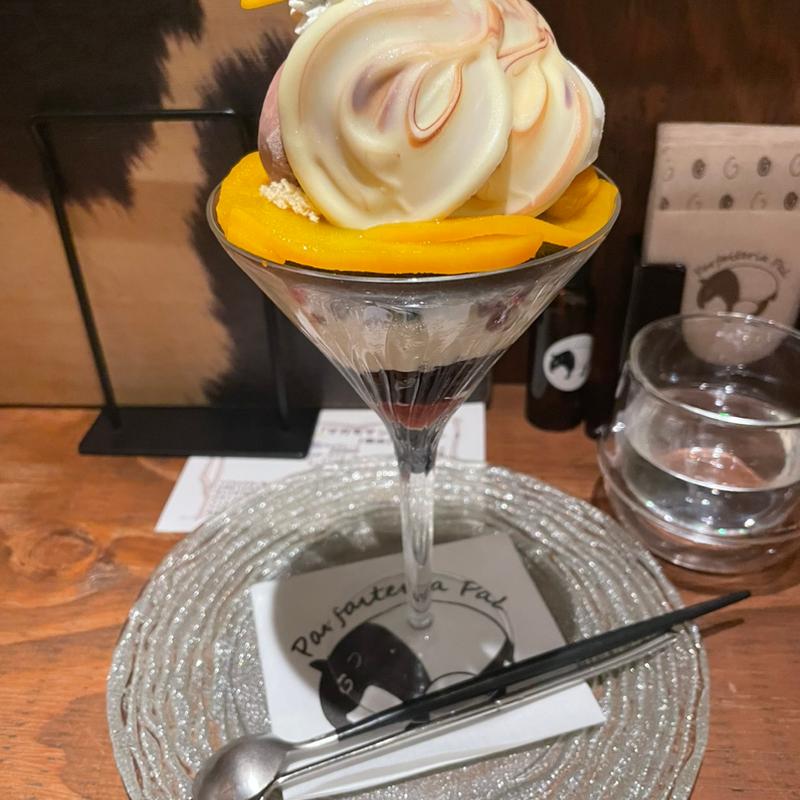 (夜パフェ専門店 パフェテリア パル心斎橋)