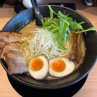 豚骨魚介特製ラーメン(戸みら伊 伊勢佐木モール店)