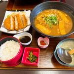 カレーうどんと豚カツ定食