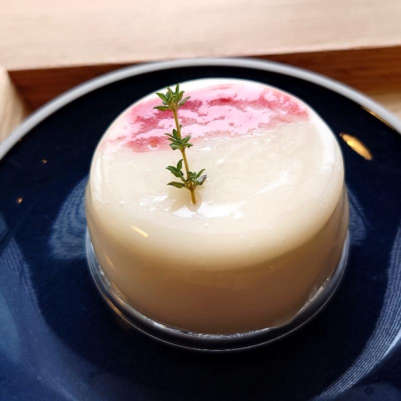 桃とバニラのムース(cafe&cake Kicca)