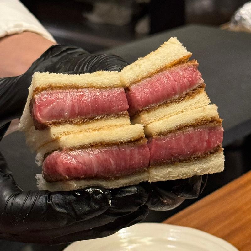 和牛ヒレカツサンド(焼肉割烹QUON)