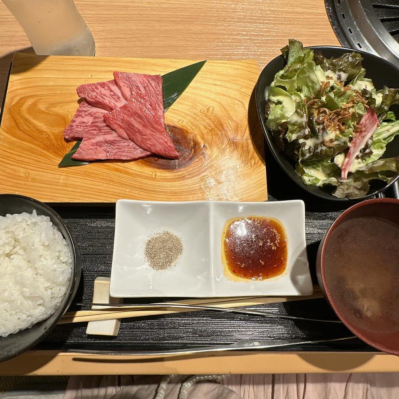 近江牛ロース焼肉定食(牛処 慶)