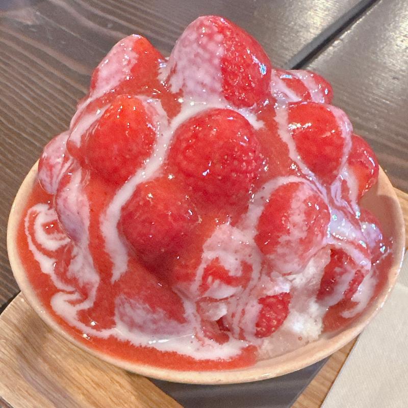 生いちごみるく氷(珈専舎たんぽぽ （こうせんしゃ たんぽぽ）)