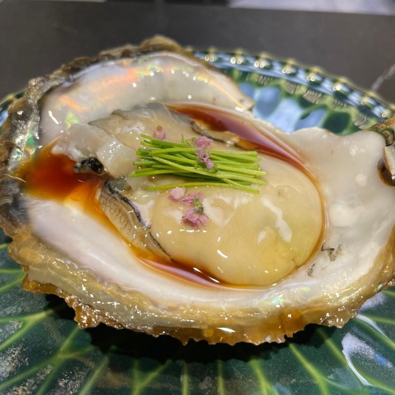 岩牡蠣(鮨 無垢)