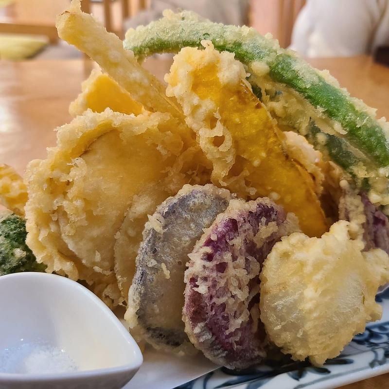 鎌倉野菜の天ぷら(食事処 秋本)