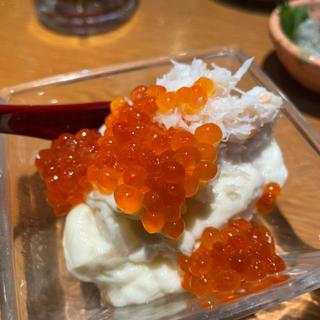  蟹といくらのポテトサラダ(TOKYO FISHERMAN'S WHARF 魚秀 渋谷店)
