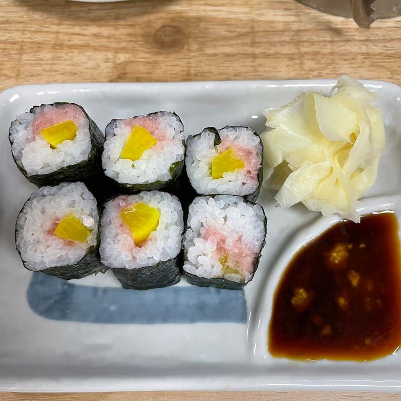 トロたく巻き(大衆酒場 酒呑んで飯食って蛙之介 溝の口店)