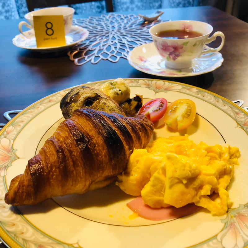 クロワッサン, カンパーニュフリュイ(pain huit (パン ユイット）)