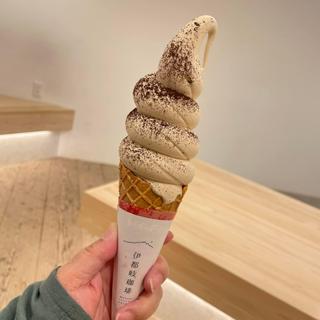 スペシャルティーコーヒーソフトクリーム(伊都岐珈琲 （イツキコーヒー）)