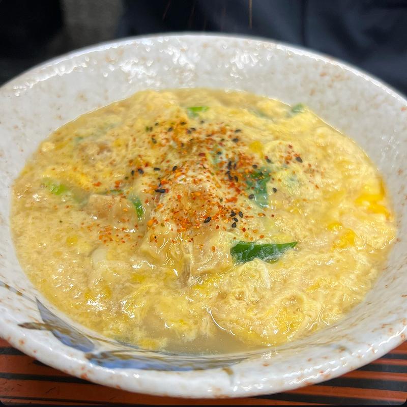 玉子とじうどん(まつ山)