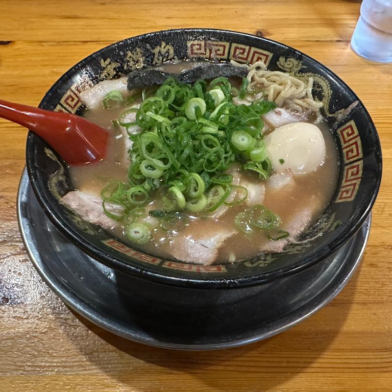 とんこつチャーシューメン（半熟味玉入り）(無鉄砲 本店 （むてっぽう）)