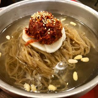 特製 黒冷麺(焼肉 冷麺 てっちゃん 中目黒店)