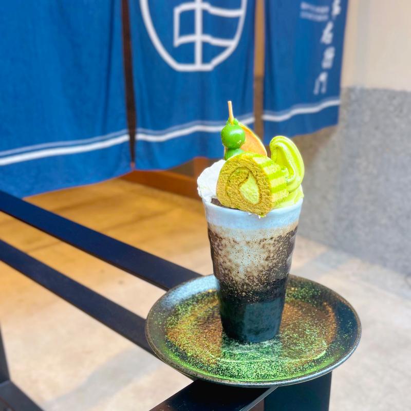 抹茶パフェ(串かつとお出汁 串右衛門 大阪新世界店)