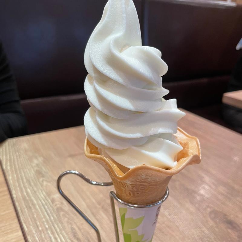 岩瀬牧場ソフトクリーム(PRONTO 新千歳空港店)