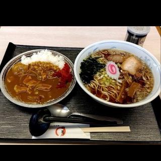 カレーライス　ラーメン(そば処 丸秀)