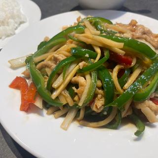 青椒肉絲(神田餃子屋 本店 （カンダギョウザヤ）)