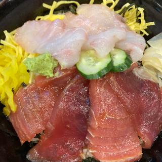 まぐろ漬け平目丼(さかり寿司)