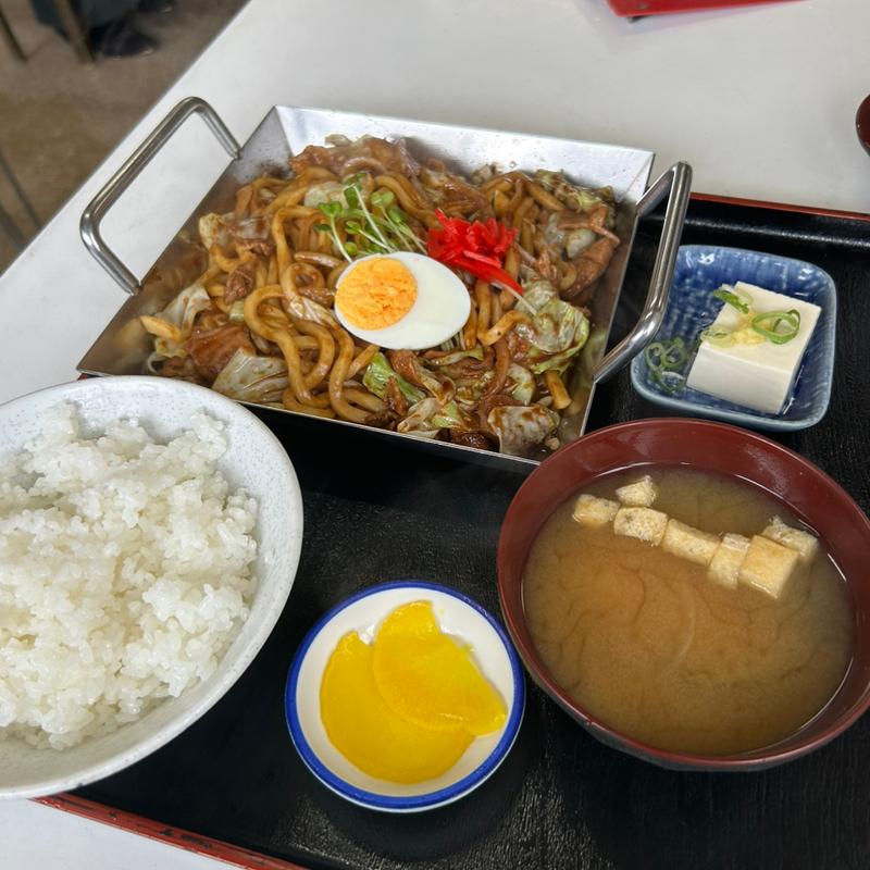 ホルモン入り亀山みそ焼きうどん(うえだ食堂 )