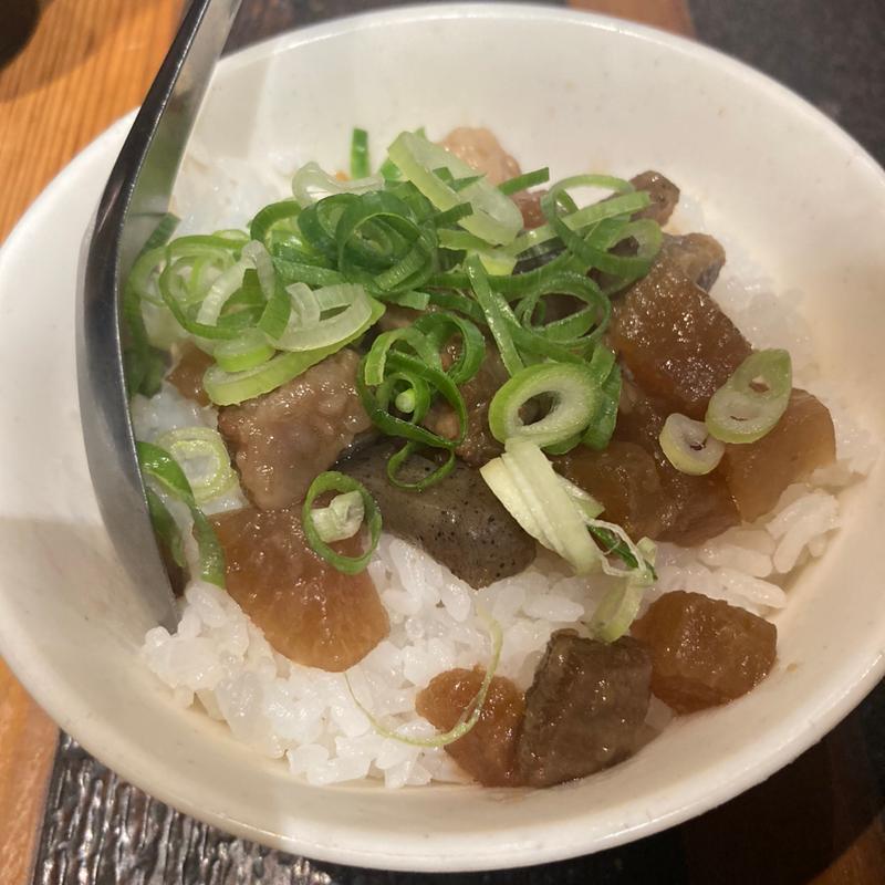 牛すじ丼(ぎょらん亭薬院店)