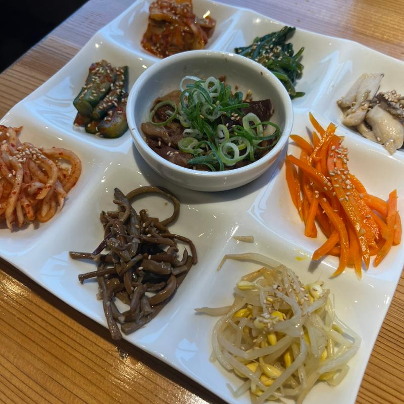 (炭火焼肉と韓国料理カンテイポウ)