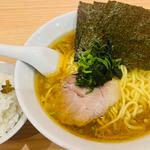 ラーメン 中(ラーメンモンタナ 秋葉原店)