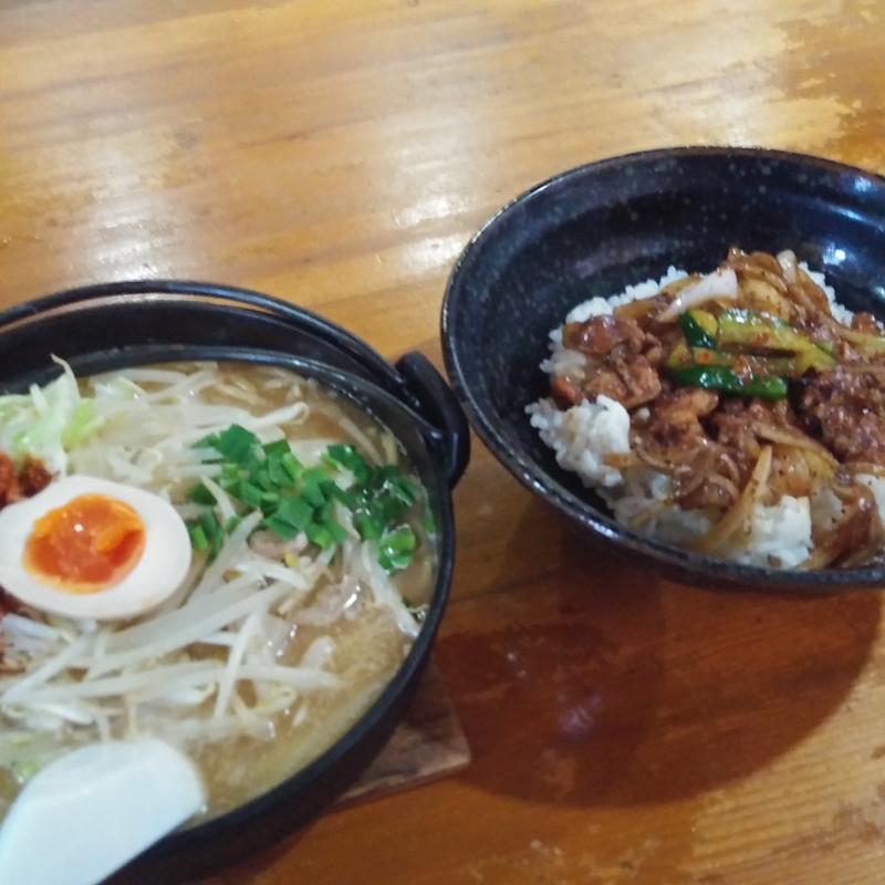 はるちょんラーメン＋バクニク小(ハルチョンラーメンはるっ子 )