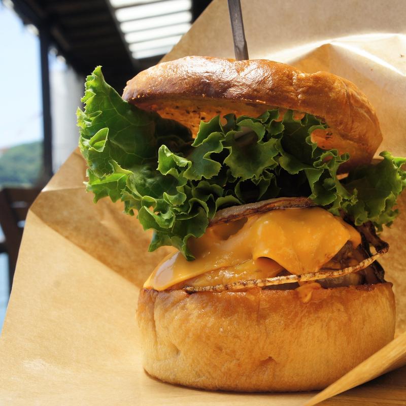 濃厚チーズバーガー(BUZZ KITCHEN)