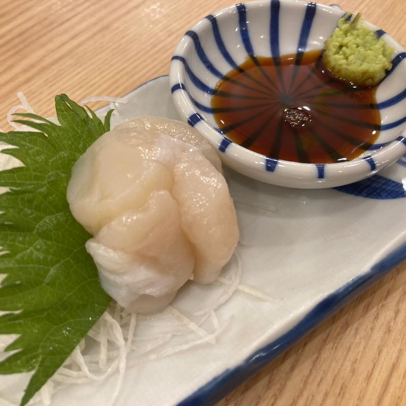 ホタテ刺身(立呑み晩杯屋 両国店)