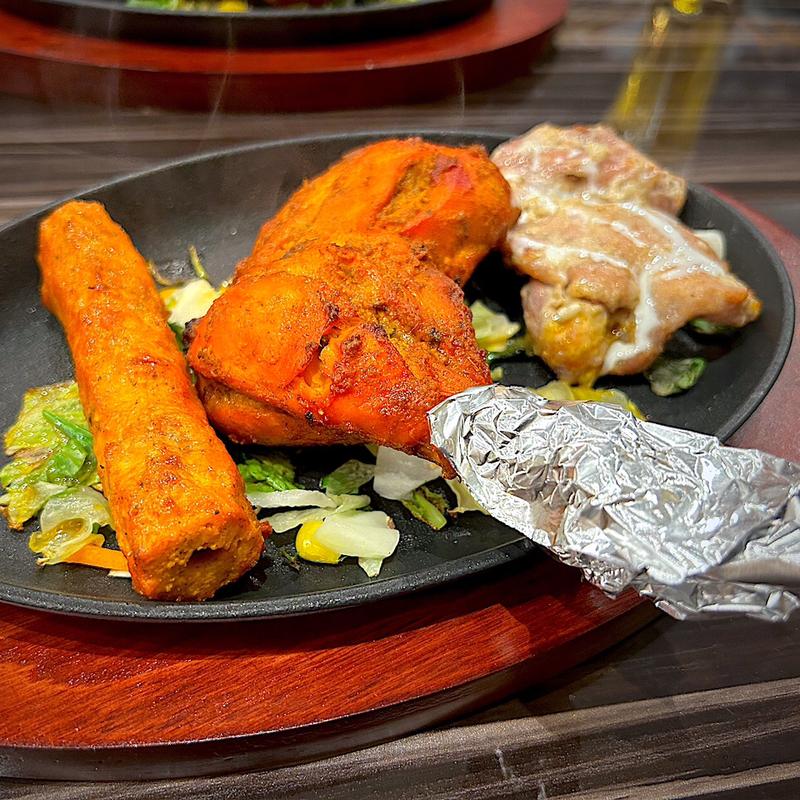 タンドリーチキン、シークカバブ、マライティッカ(Tandoori Nights)