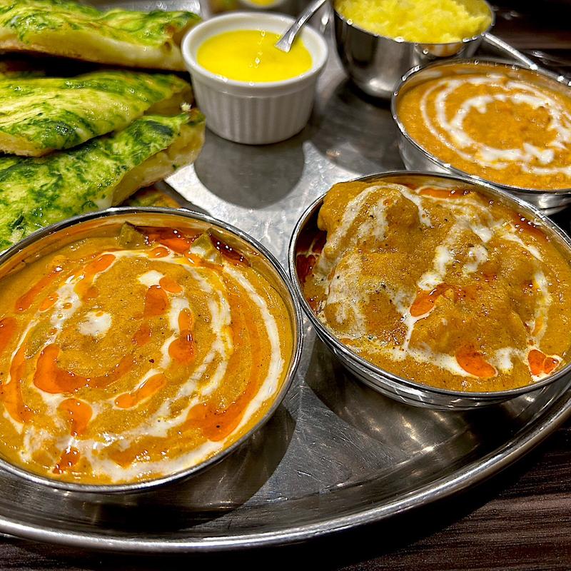 ベジタブルカレー、チキンカレー、キーマカレー(Tandoori Nights)
