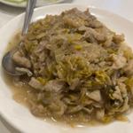 豚バラ肉と白菜漬けと春雨の炒め物