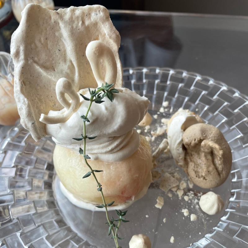 桃とアールグレイ藻塩メレンゲイートンメス(日々カフェ)