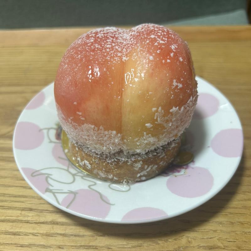 丸ごと桃のタルト(シャンドワゾー)