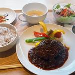 自家製煮込みハンバーグ 赤味噌デミグラスソース(レストランnook)