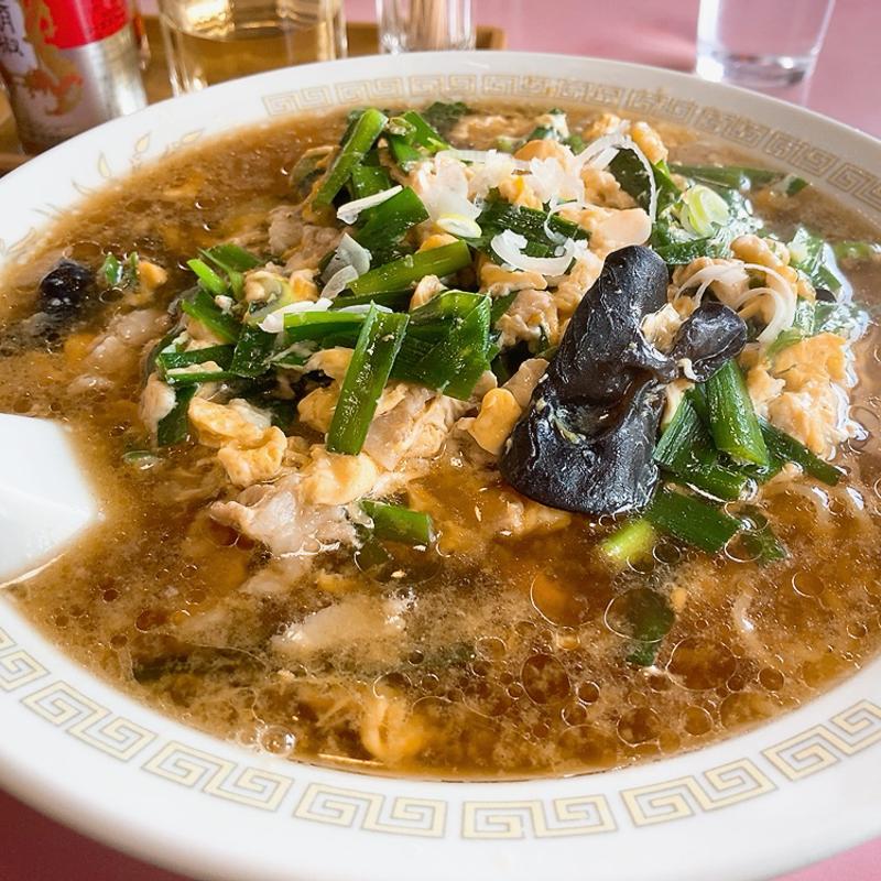 ニラ肉そば(中華料理　栄楽 )