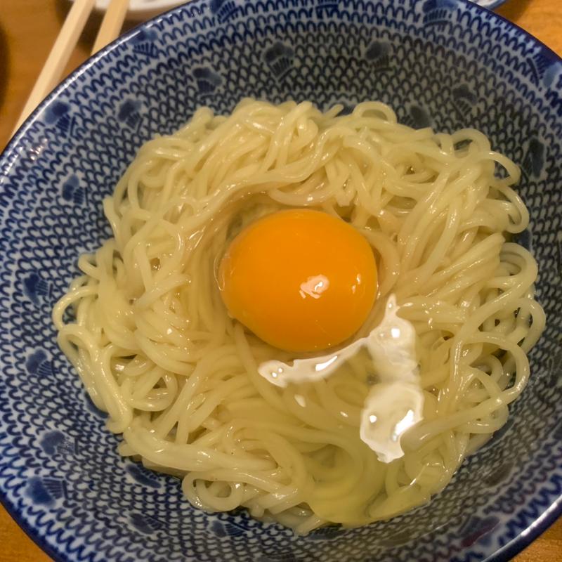 月見まぜそば(中華バル あおいくま)