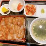 ステーキ重定食(あみ焼ハウスせせらぎ )