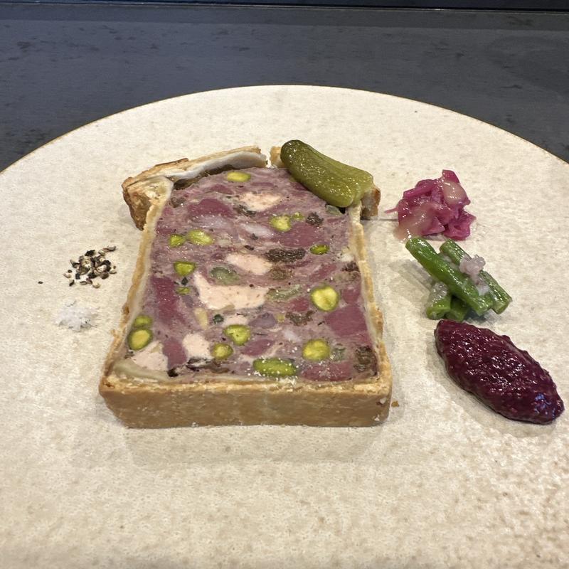 (Mono-bis （モノビス）)