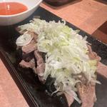 湯引 牛タン刺し(焼肉 縁)