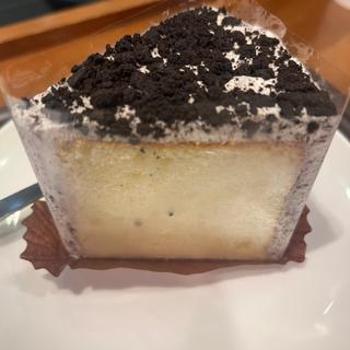 クッキー＆クリームシフォンケーキ(スターバックスコーヒー 三木サービスエリア(下り線)店)