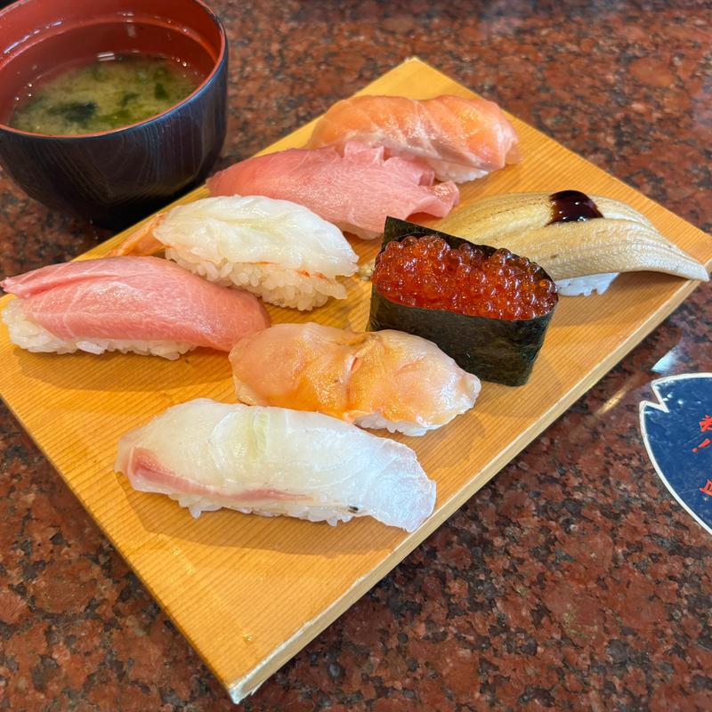 特上握りランチ(回転寿司 やまと 君津店)