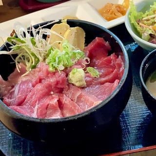 本マグロかまとろ丼(魚料理紬家)