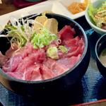本マグロかまとろ丼(魚料理紬家)