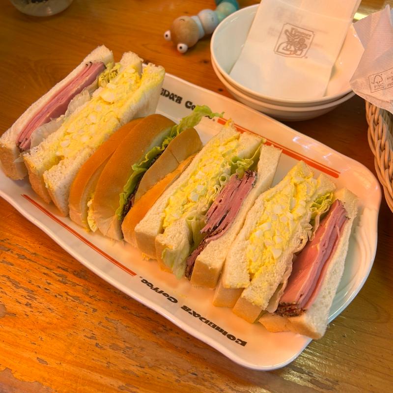 ペッパーポークとたまごの具だくさんサンド(コメダ珈琲店 １５５号線常滑店)