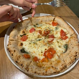 (窯焼きイタリアーナ Gubi Gubi)